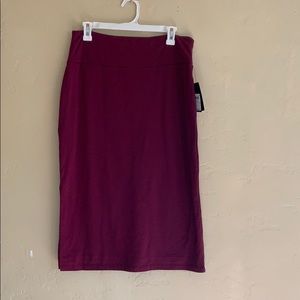 Guess Raspberry midi Pencil skirt.